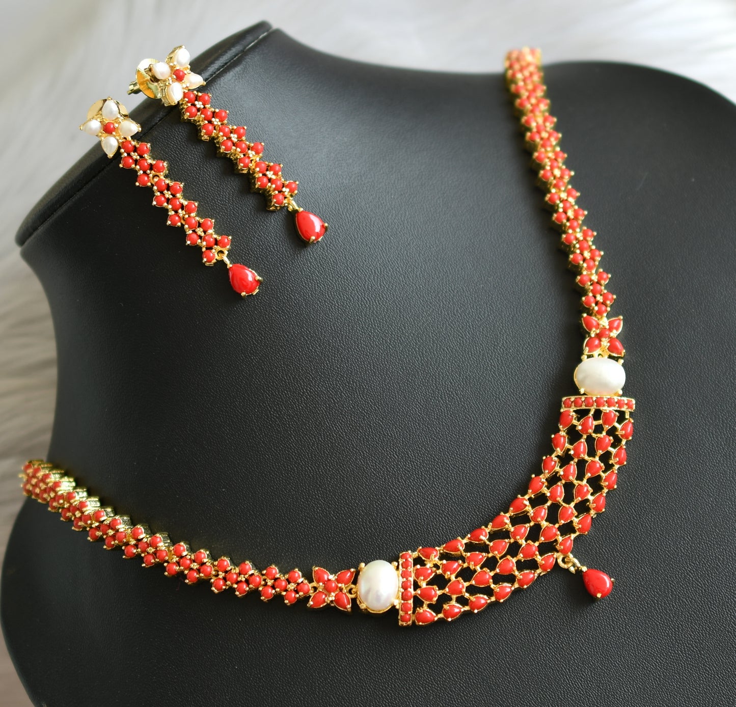 Gold tone pearl pearl-coral necklace set dj-41728 – dreamjwell