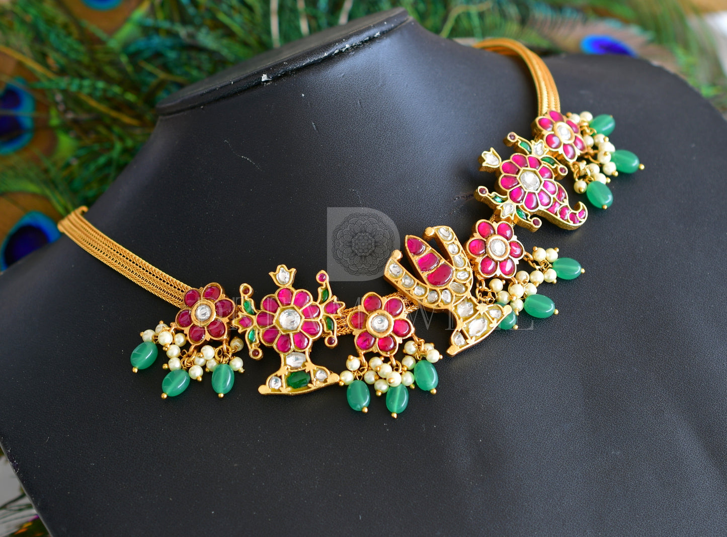 Gold tone red-green-white kundan jadau nama-shanku-chakra necklace dj-35894