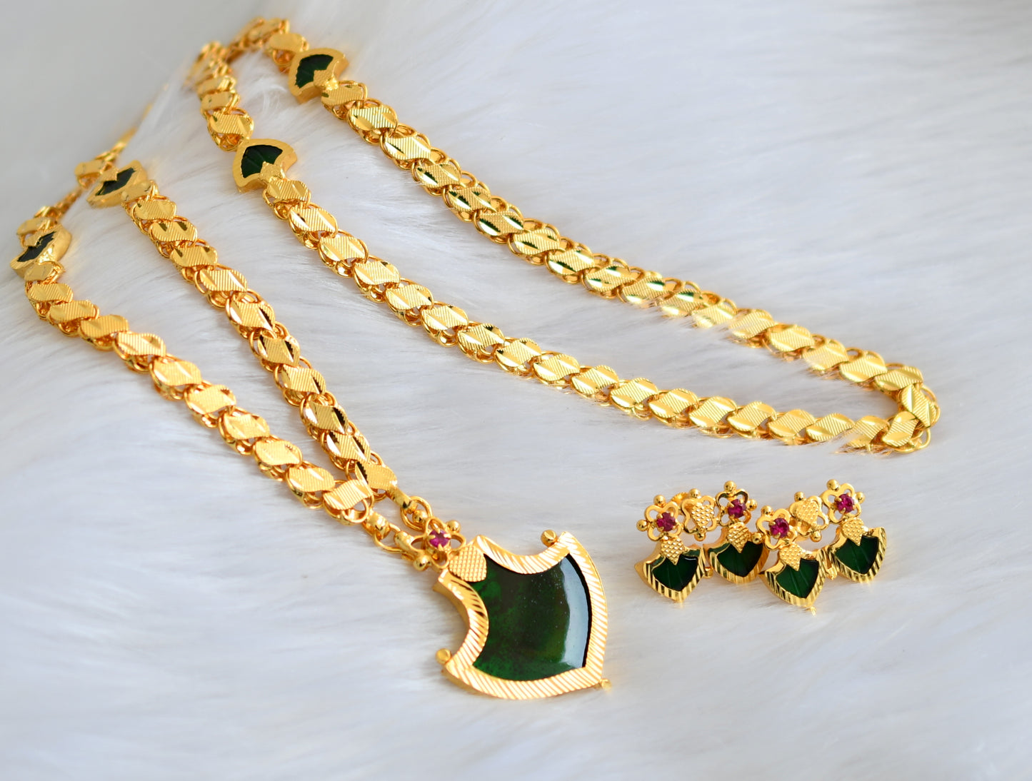 Gold tone green palakka long chain set dj-30345