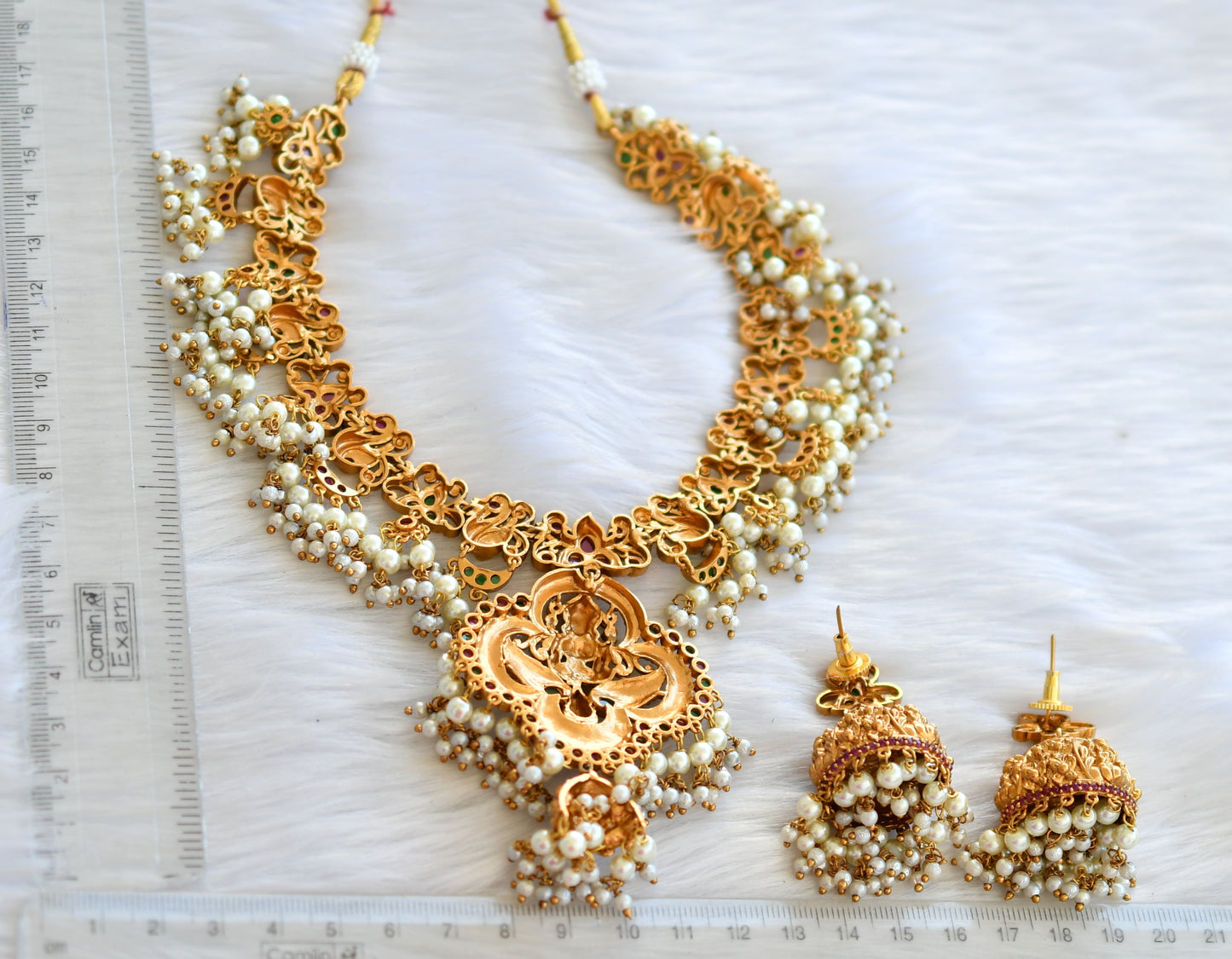 Matte finish kemp-green Lakshmi-peacock pearl cluster necklace set dj-40374