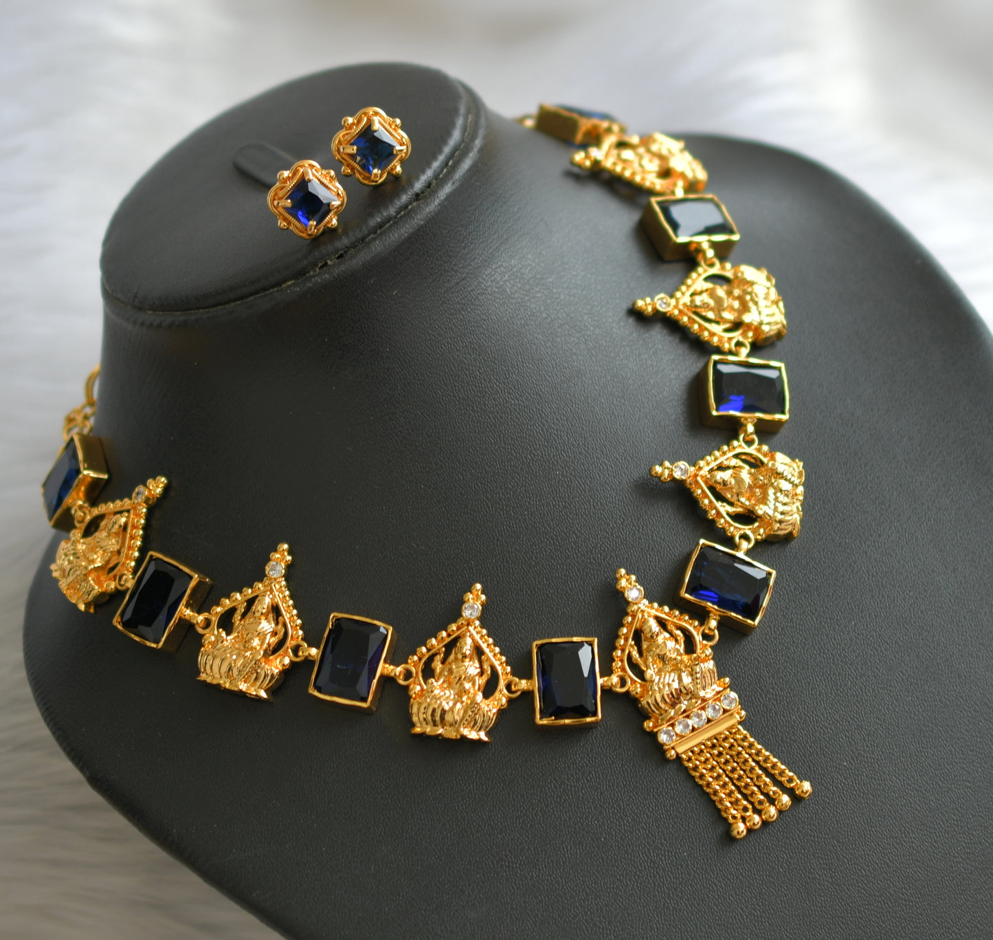 Gold tone white-blue big block stone Lakshmi necklace set dj-39665