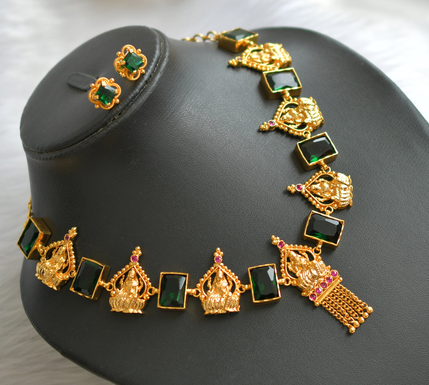 Gold tone pink-green big block stone Lakshmi necklace set dj-39662