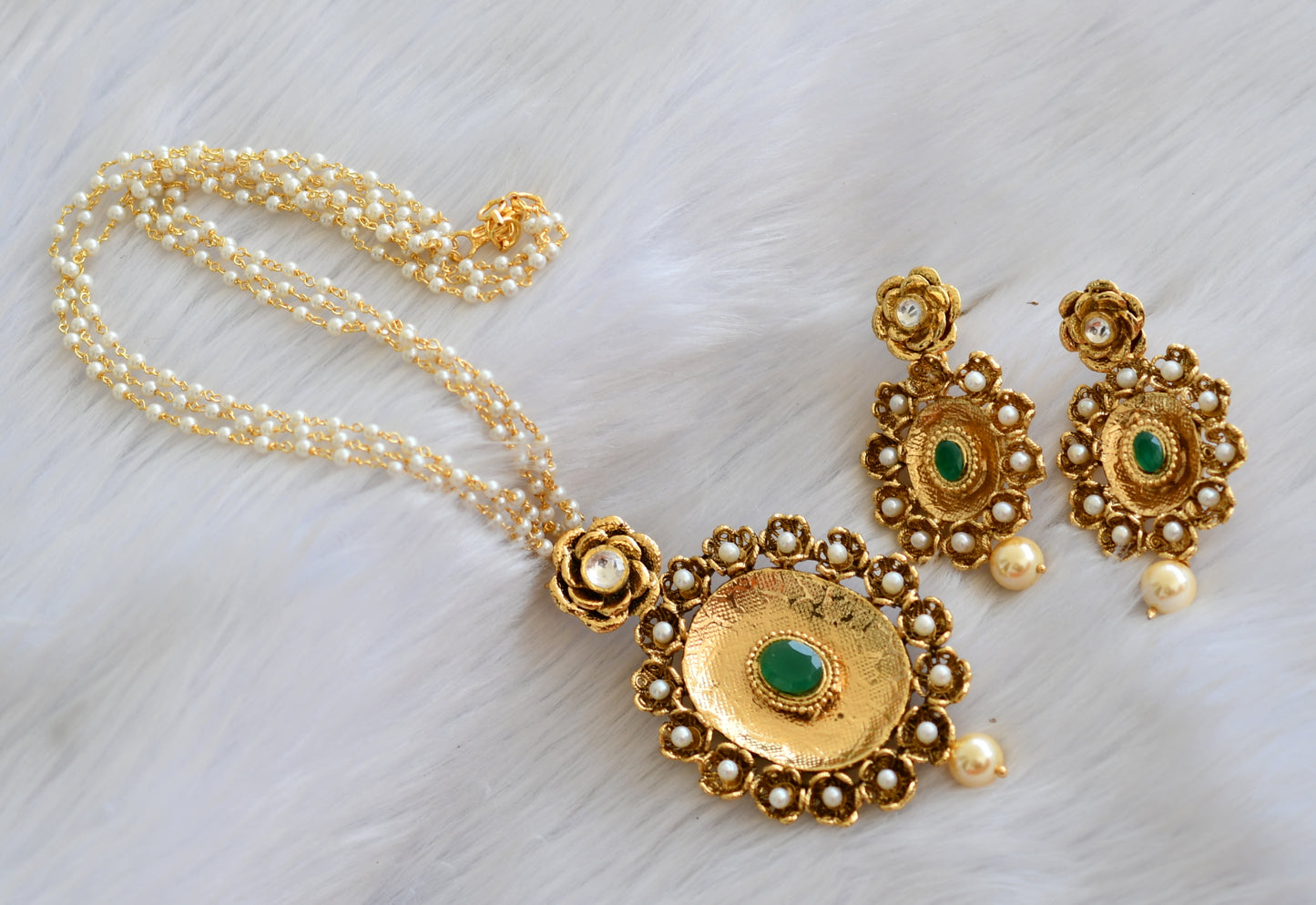 Antique gold tone green pearl chain/pendant set dj-02845