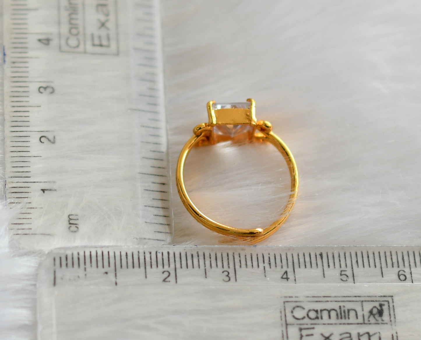 Gold tone white block stone adjustable finger ring dj-40397