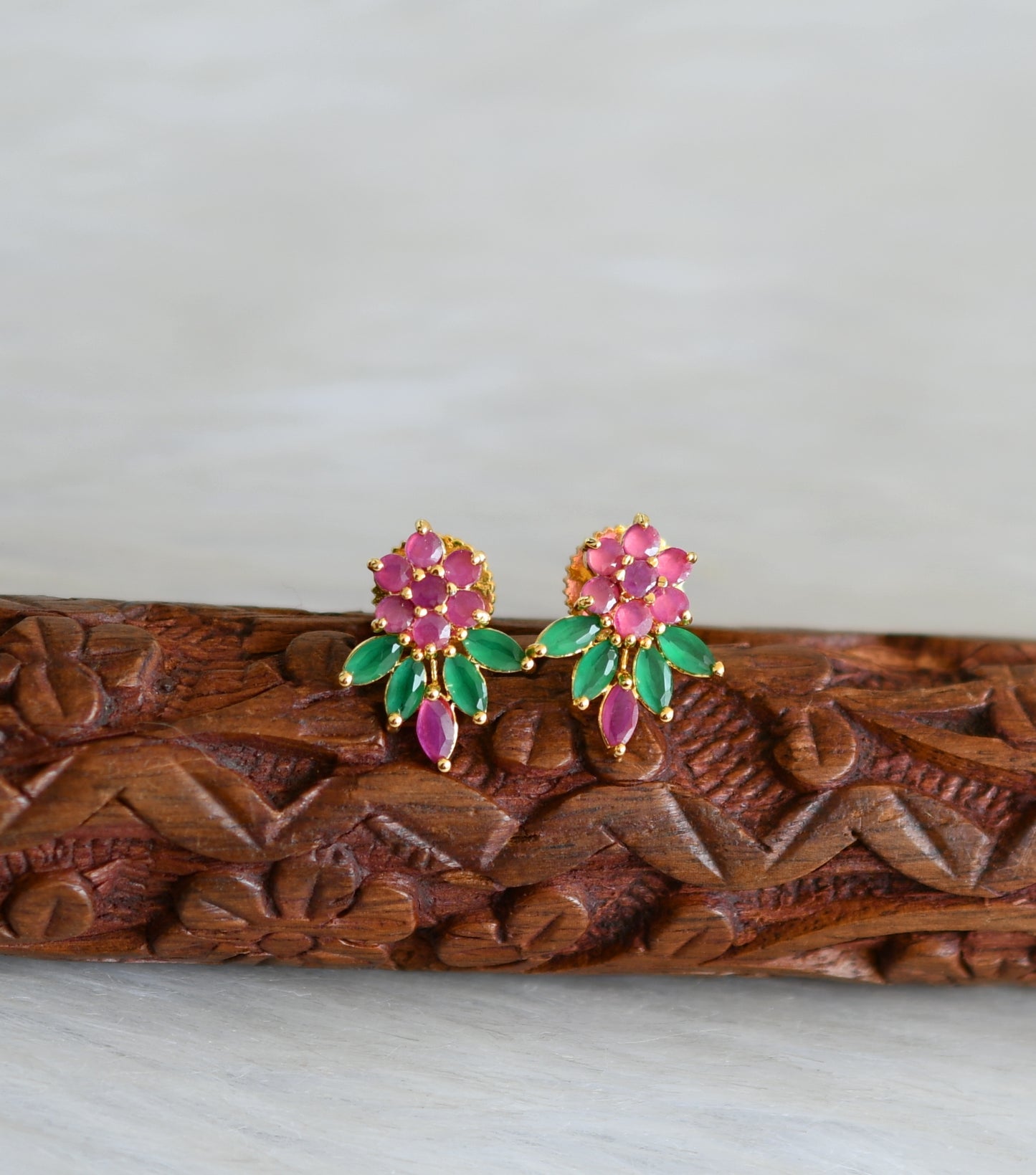 Gold tone ruby-green stone flower earrings dj-41736