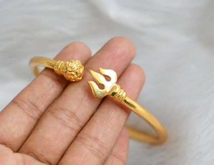 Gold tone Trishul-Rudraksh Men's kada/Kaapu dj-40407