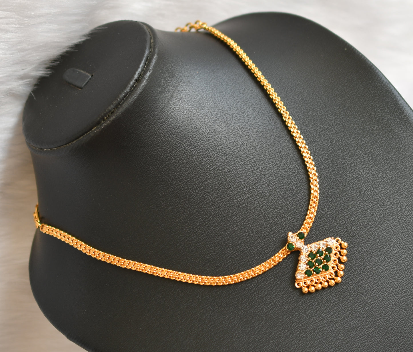 Gold tone green-white stone Kerala style small pathakkam necklace dj-39020