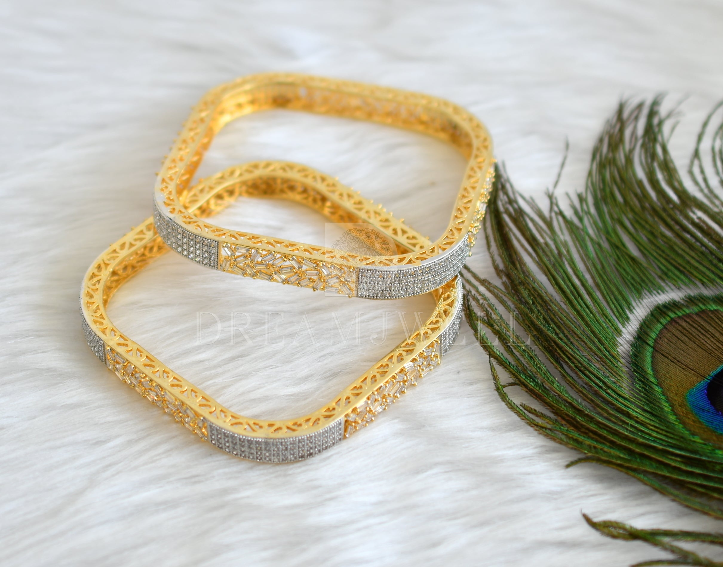 Gold bangles sale in square shape