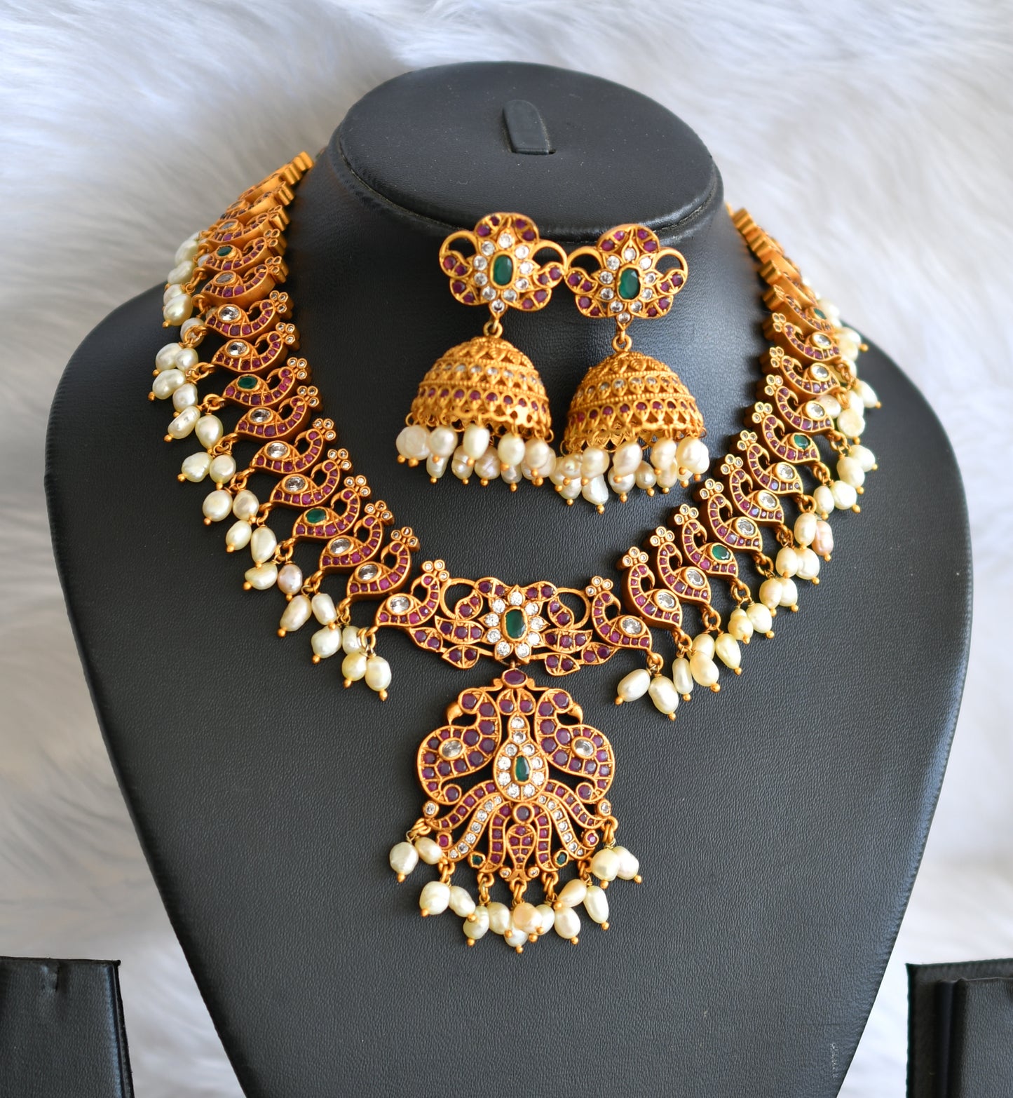 Matte finish ruby-emerald peacock gutta pusalu rice pearls necklace set dj-20155