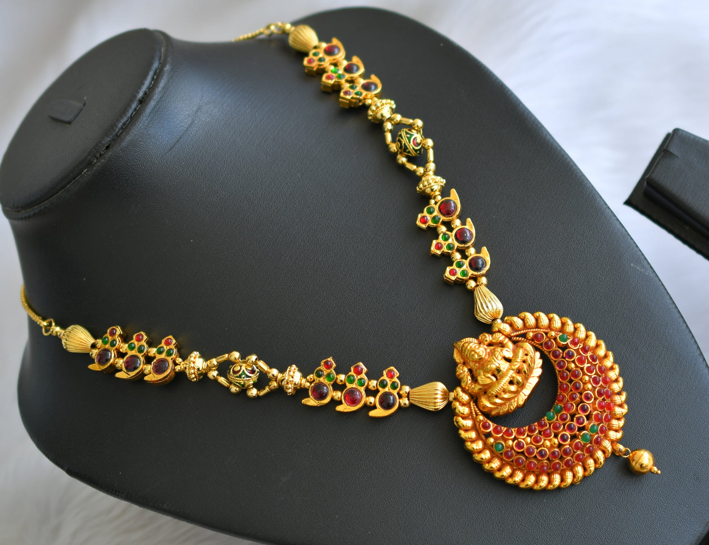 Gold tone Kemp Lakshmi Mango Necklace -dj02916