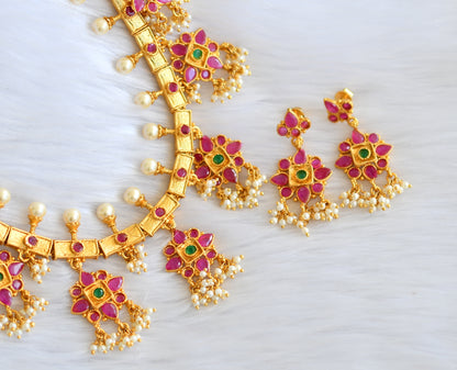Gold tone ruby-emerald gutta pusalu flower necklace set dj-02877