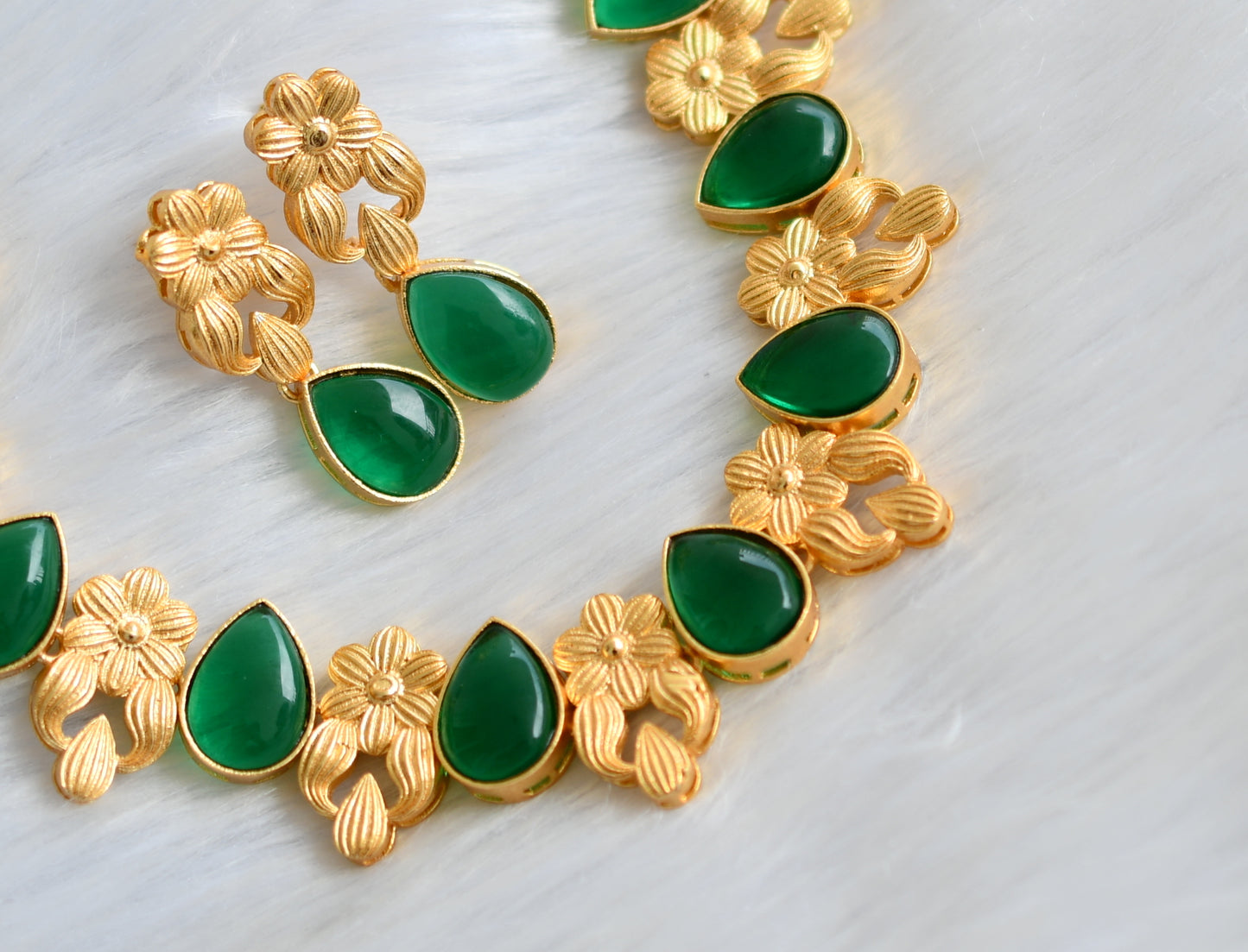 Gold tone green flower necklace set dj-39716
