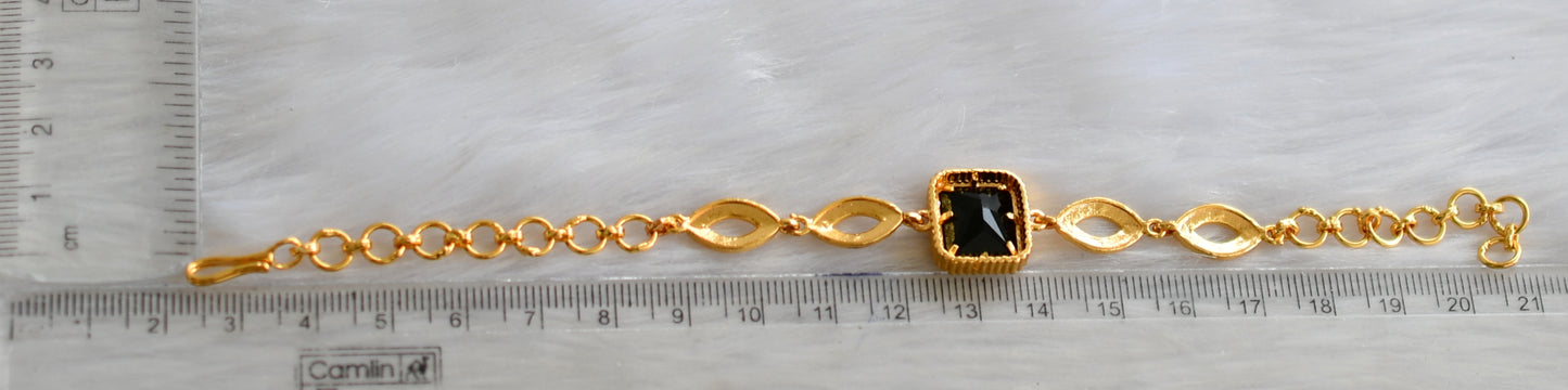 Gold tone black block stone bracelet dj-40495