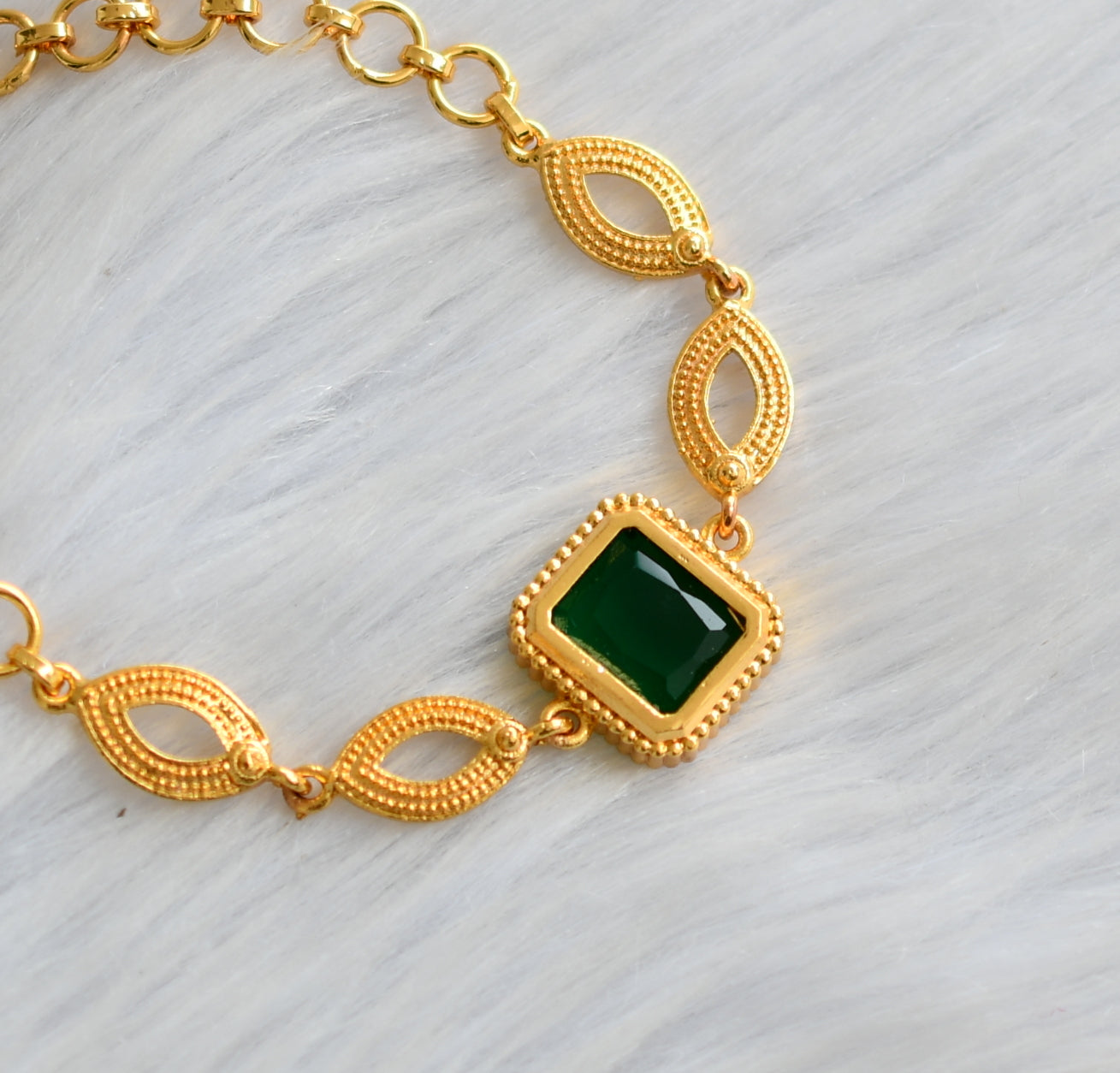 Gold tone bottle green block stone bracelet dj-40496