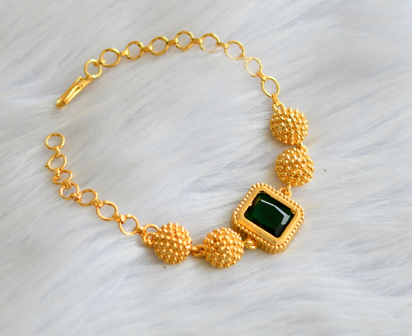 Gold tone bottle green block stone bracelet dj-40501