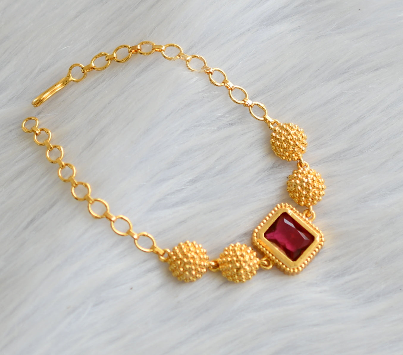 Gold tone magenta pink block stone bracelet dj-40502