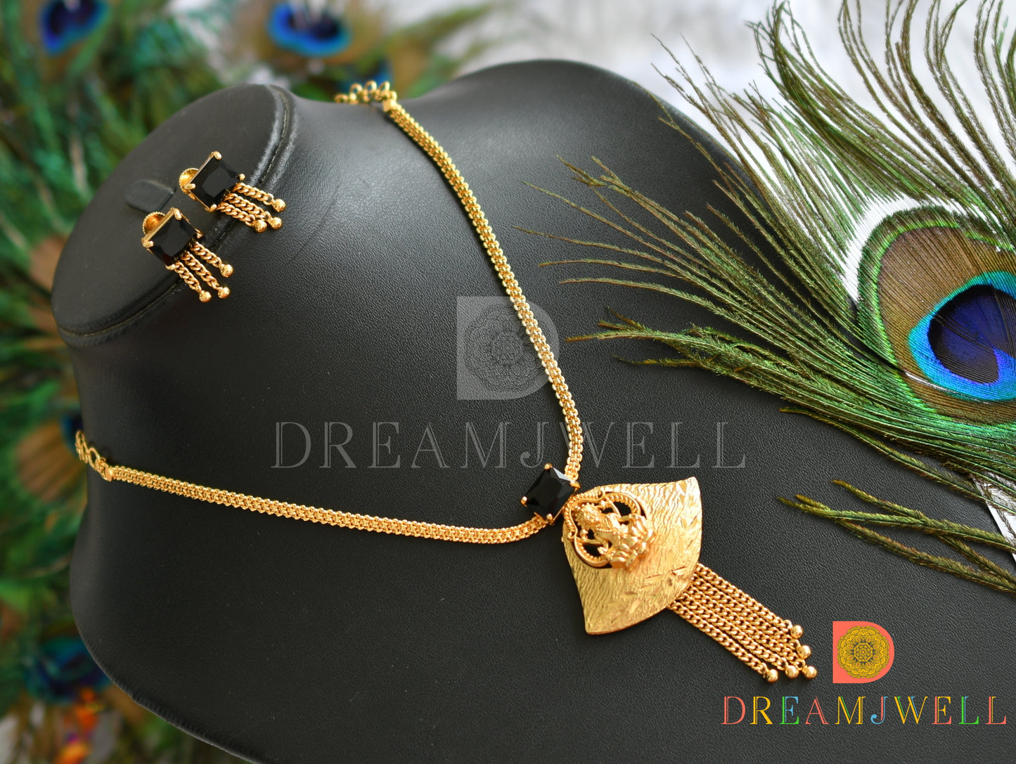 Gold tone square black stone Lakshmi necklace set dj-38203