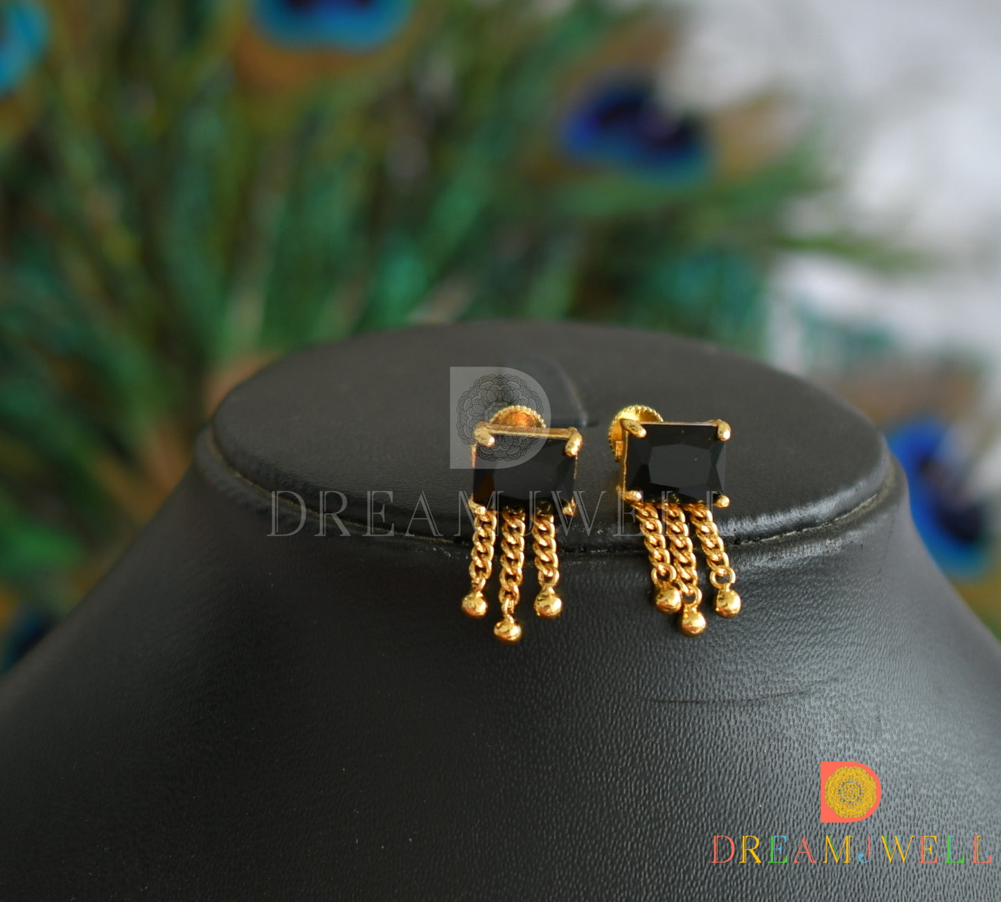 Gold tone square black stone Lakshmi necklace set dj-38203