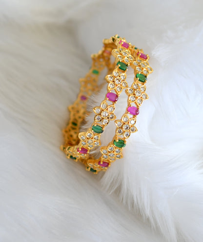 Gold tone AD kemp-green flower bangles (2.8) dj-39051