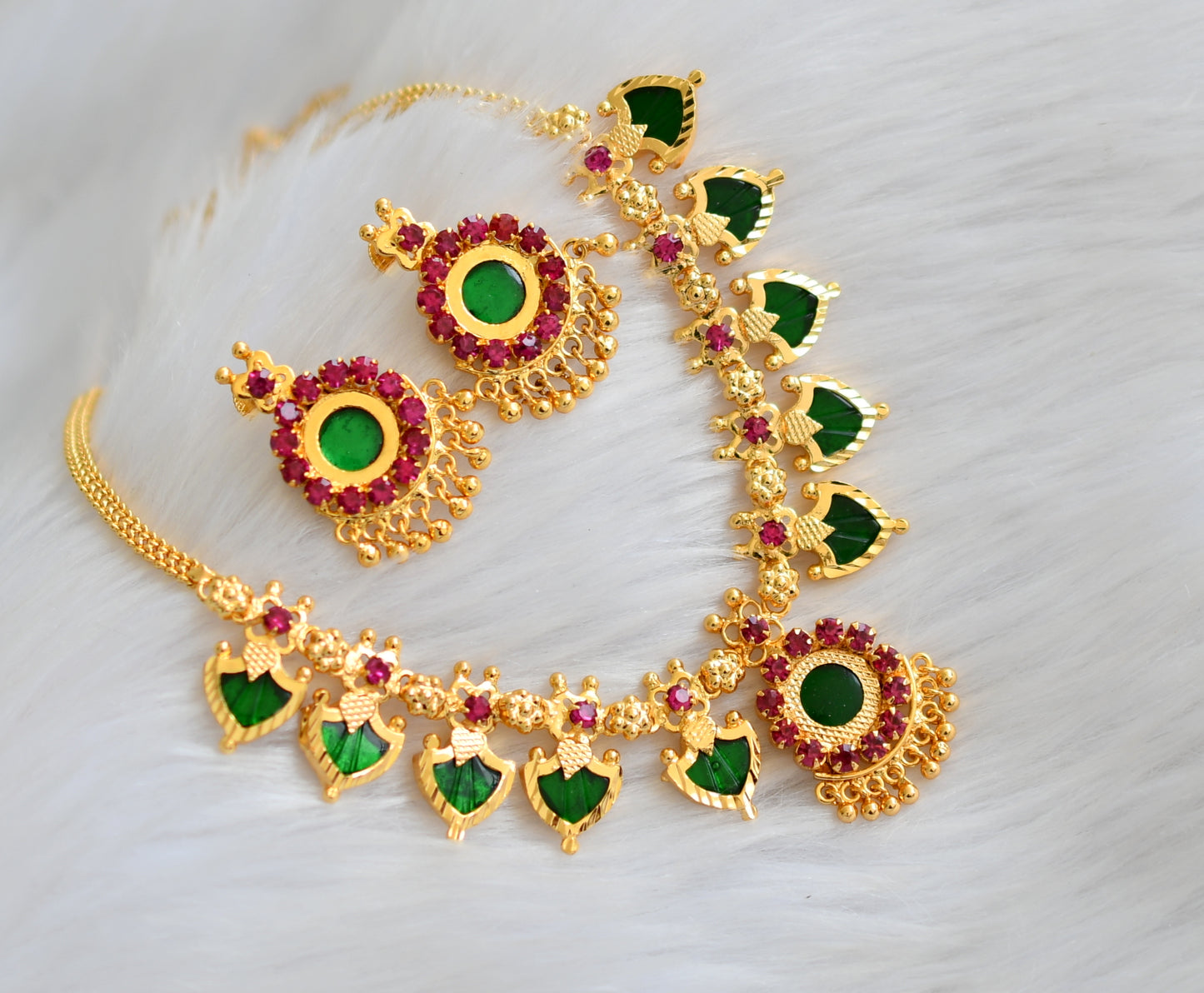 Gold tone pink-green palakka Kerala style necklace set dj-39724