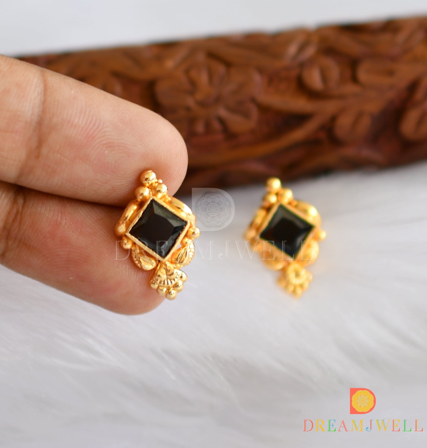 Flipkart.com - Buy PRAXIS Beautiful Stud with Black Stone Earrings Alloy Stud  Earring Online at Best Prices in India