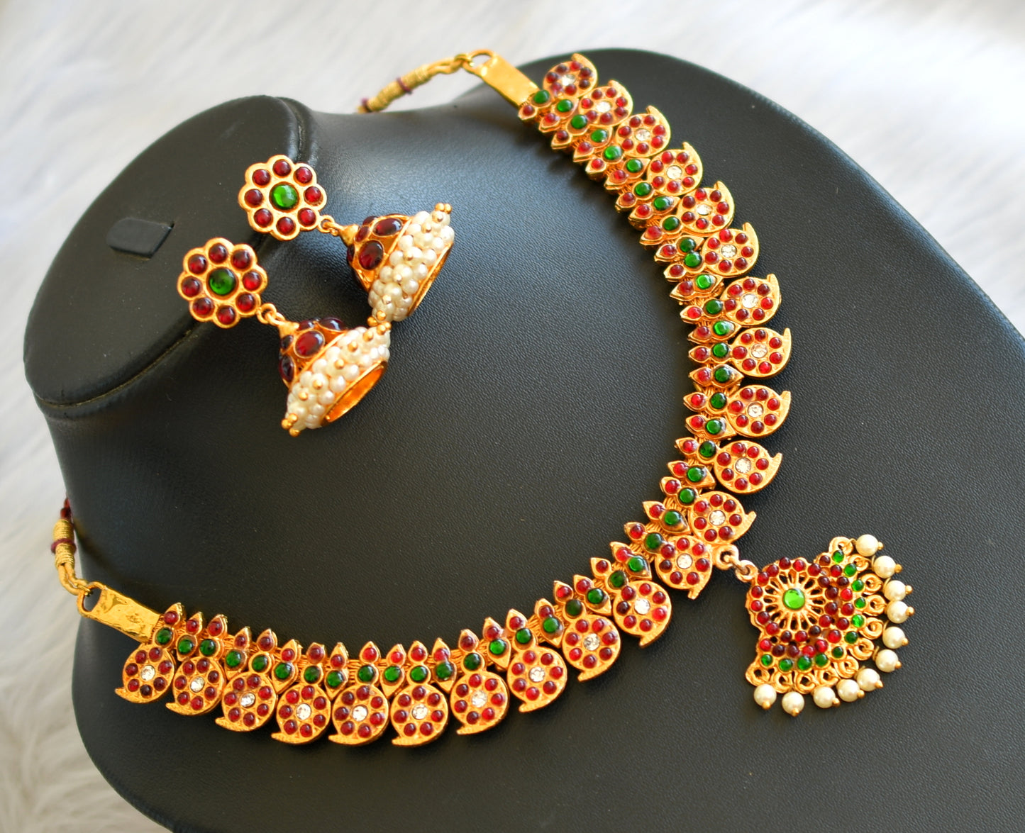 Gold tone kemp-green pearl Mango necklace set dj-14670
