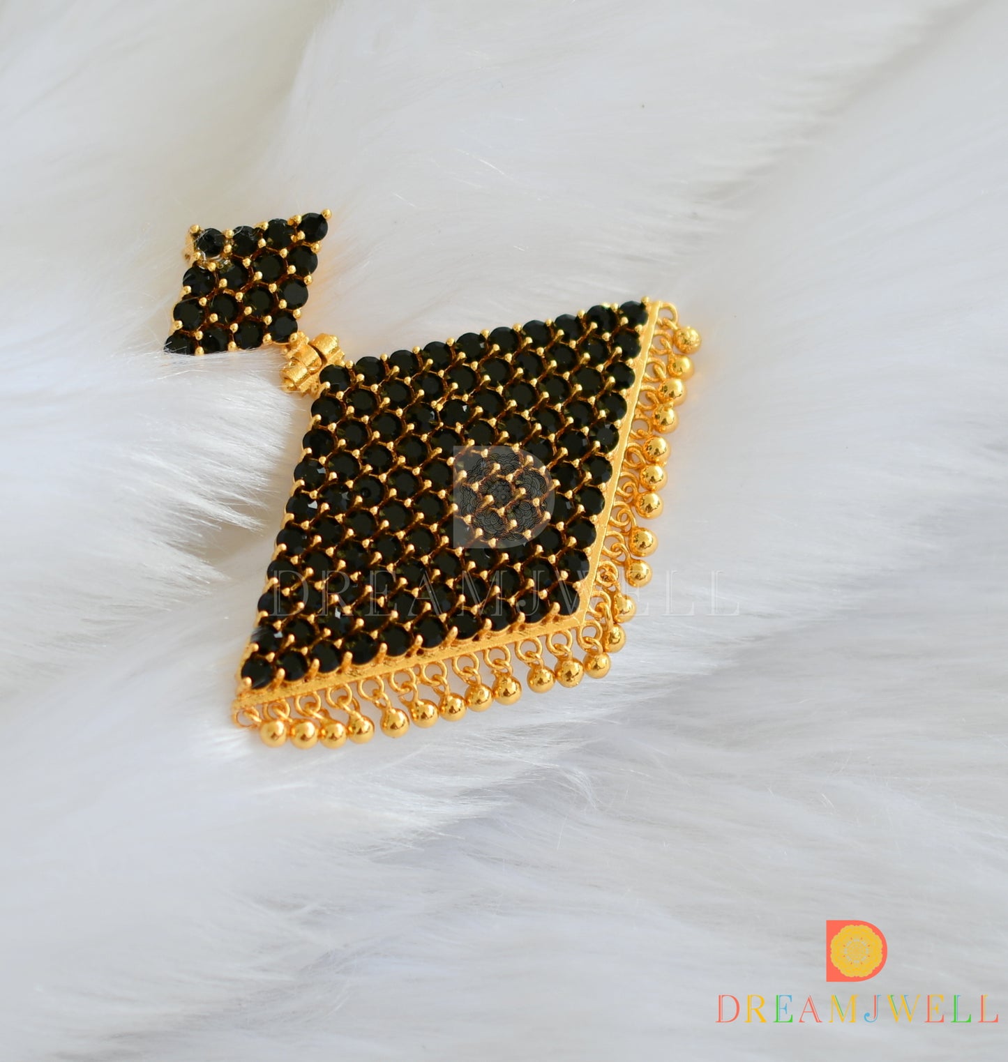 Gold tone black pathakkam kerala style pendant dj-38294