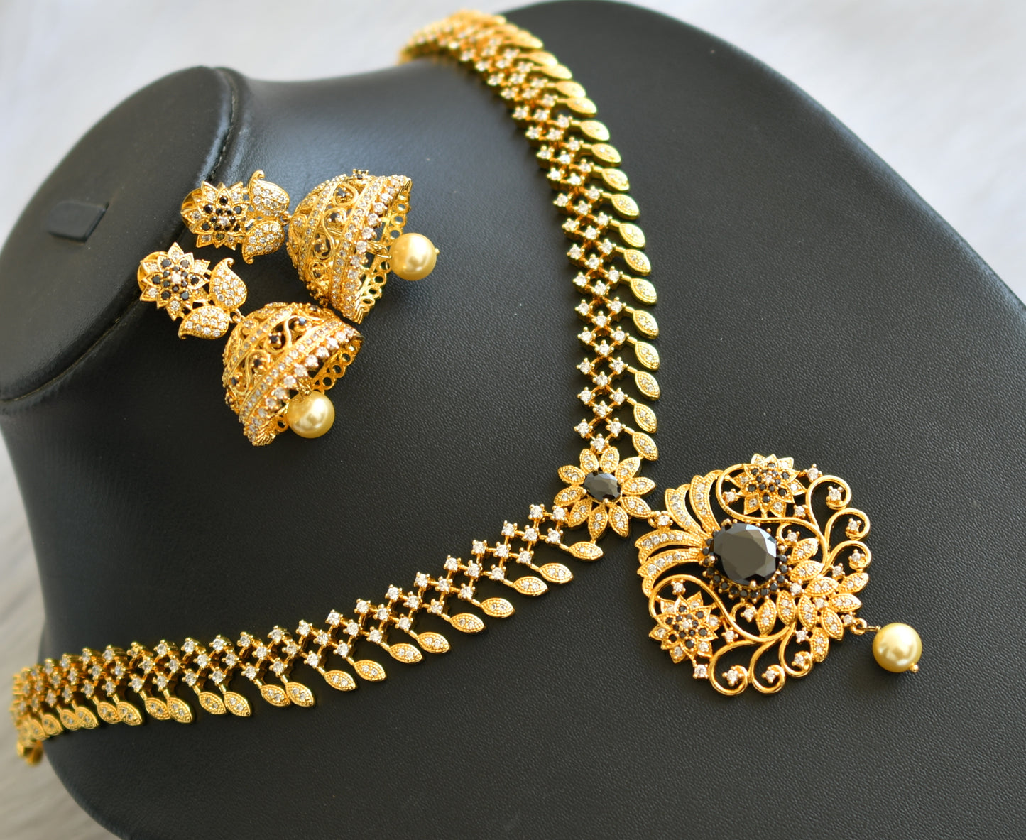 Gold tone cz-black designer necklace set dj-05657