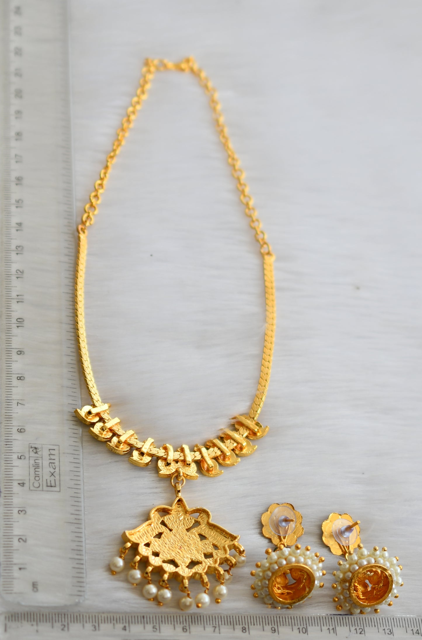 Gold tone green temple mango necklace set dj-18165