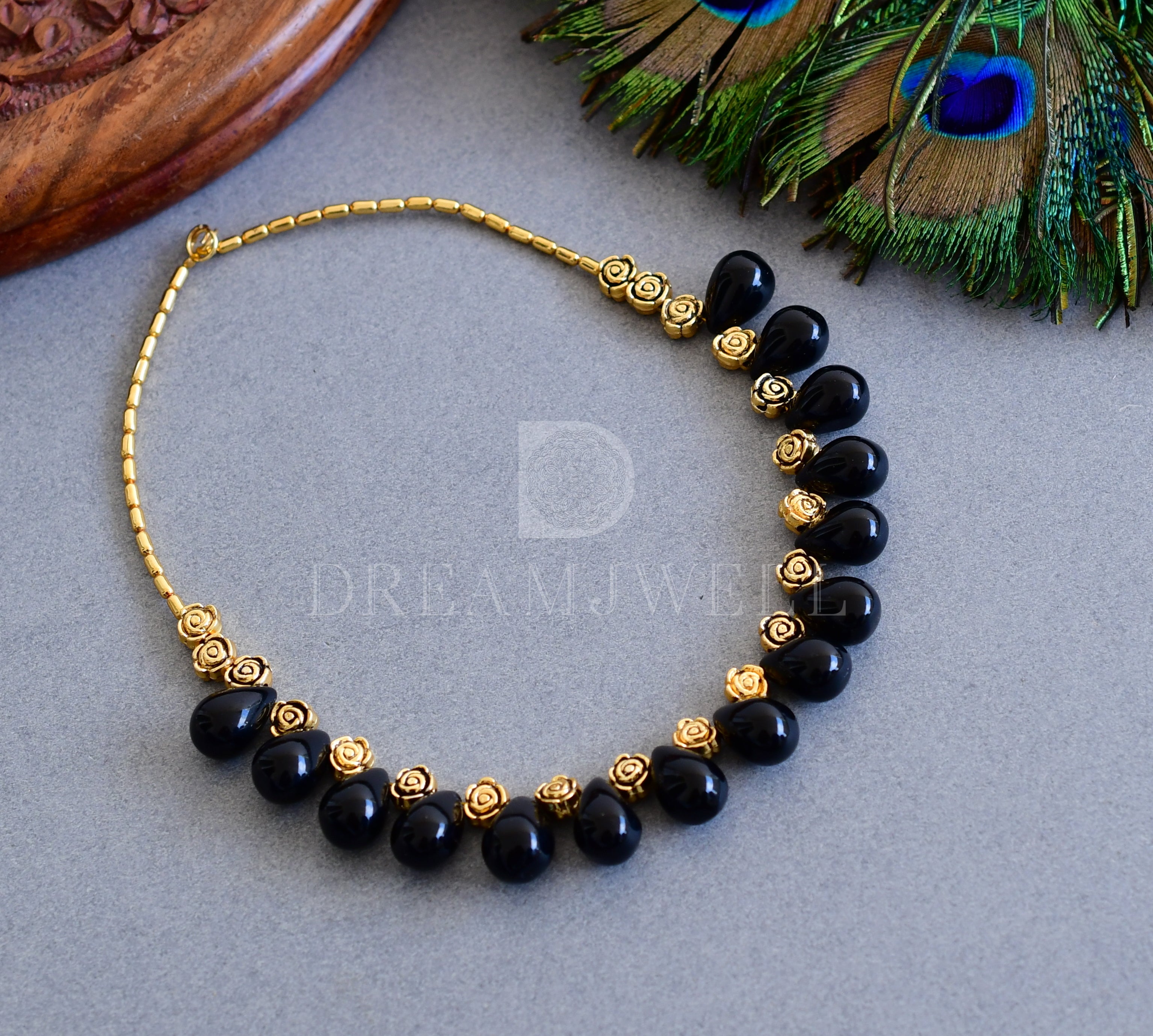 THREE LAYERS GOLDEN BEADS NECKLACE – Sonchafa