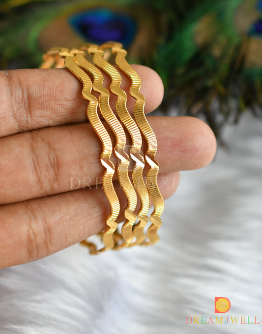 Gold tone set of 4 Bangles (2.4) dj-38239