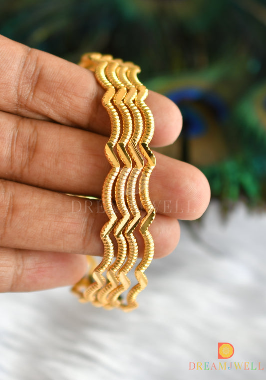 Gold tone set of 4 Bangles (2.8) dj-38241