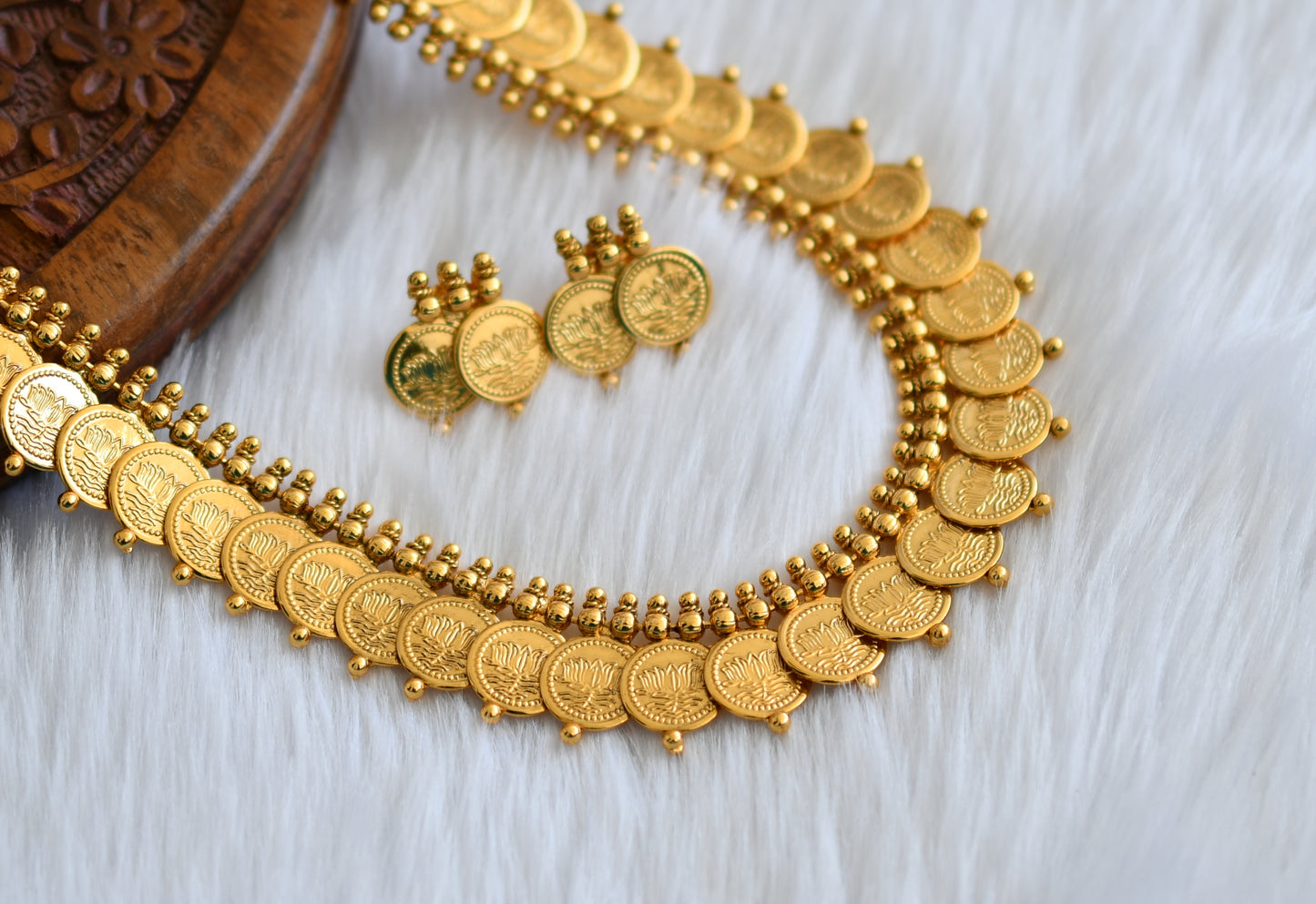 Gold tone Lotus coin haar set dj-15279