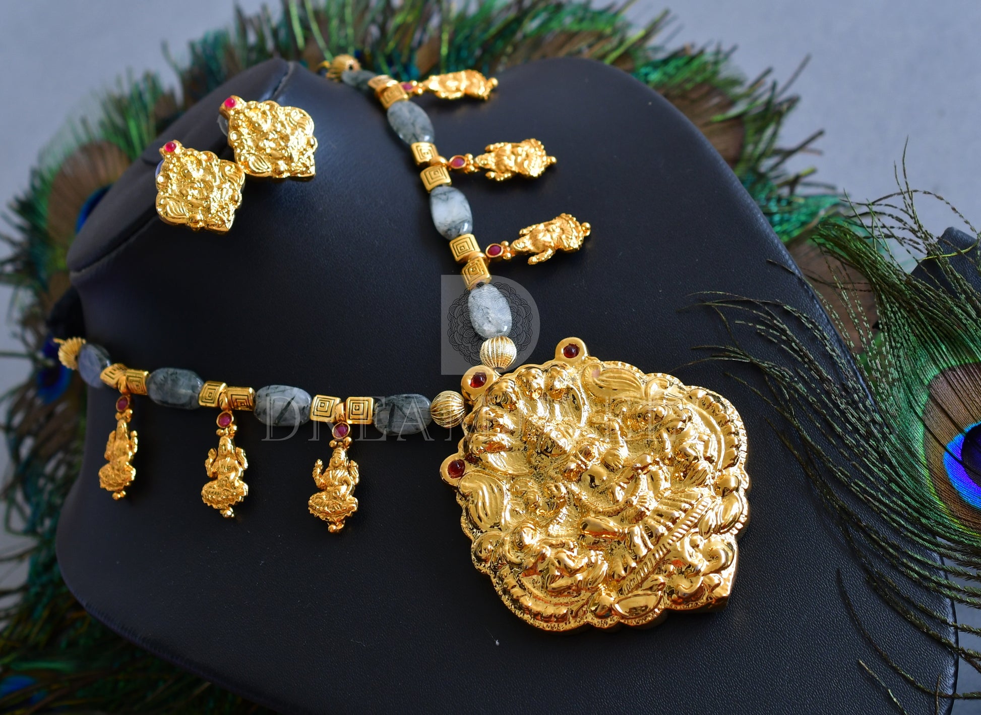 DREAMJWELL - Gold tone red beads Lakshmi designer necklace set dj