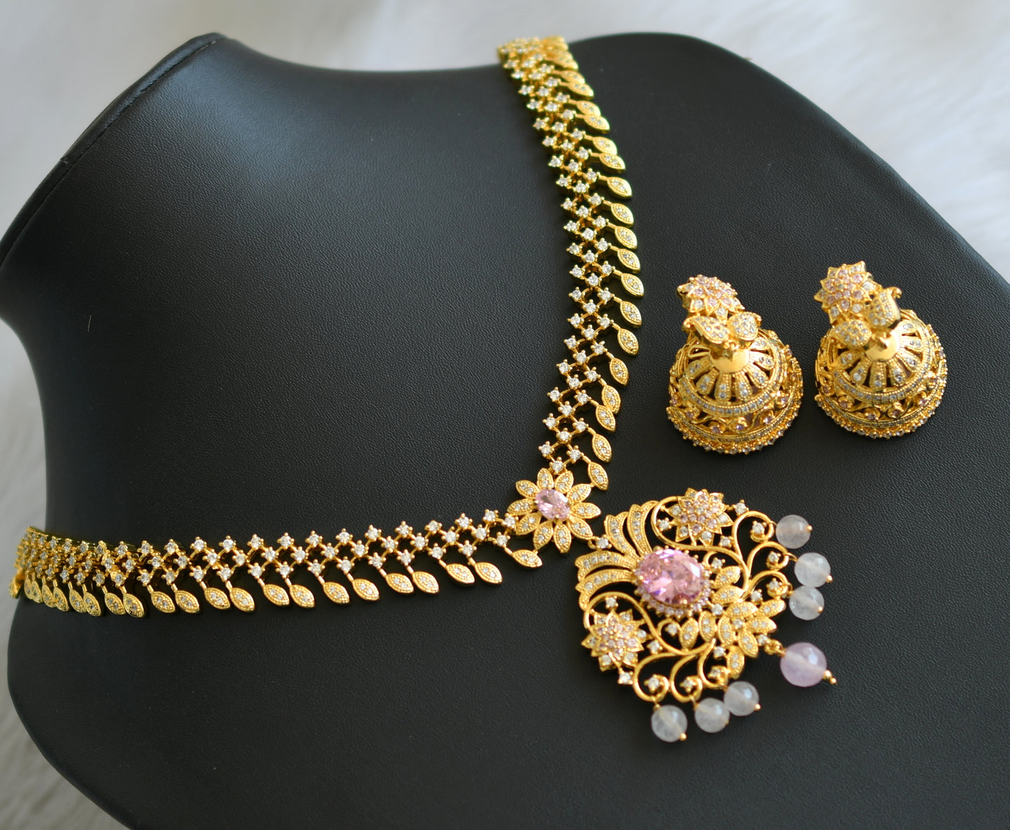 Gold tone cz white-baby pink stone and agates beads necklace set dj-41917