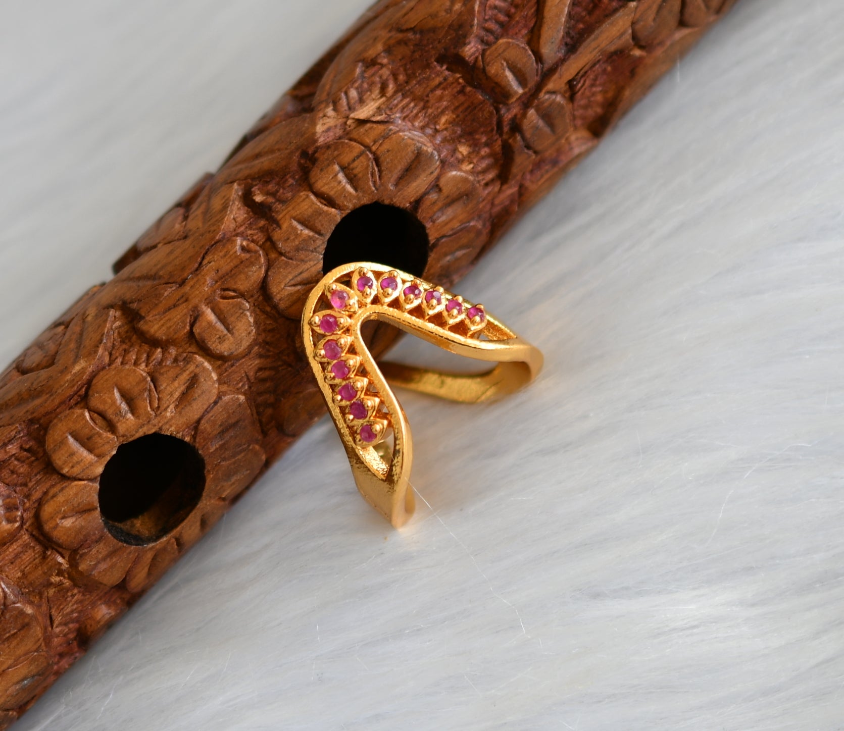 Buy South Indian Leaf Design Stone Original Impon Finger Ring