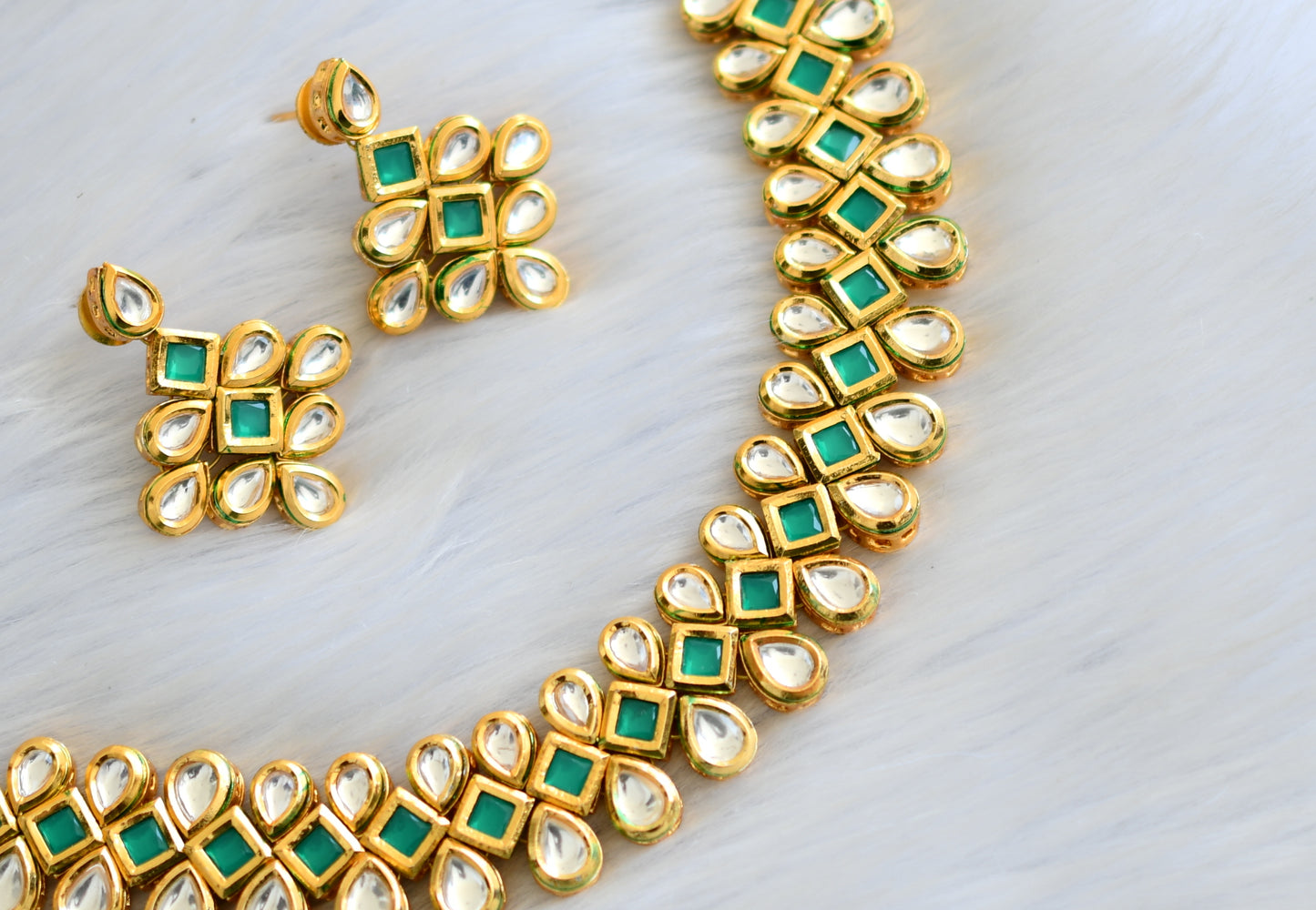 Gold tone green-white kundan jadau necklace set dj-40637