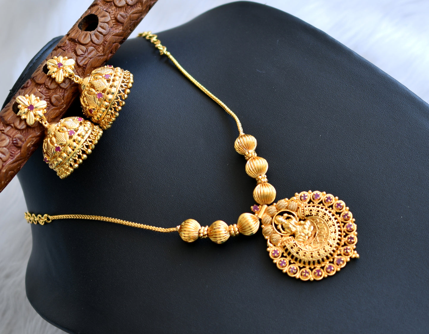 Gold tone pink stone Kerala style Lakshmi kodi necklace set dj-41921