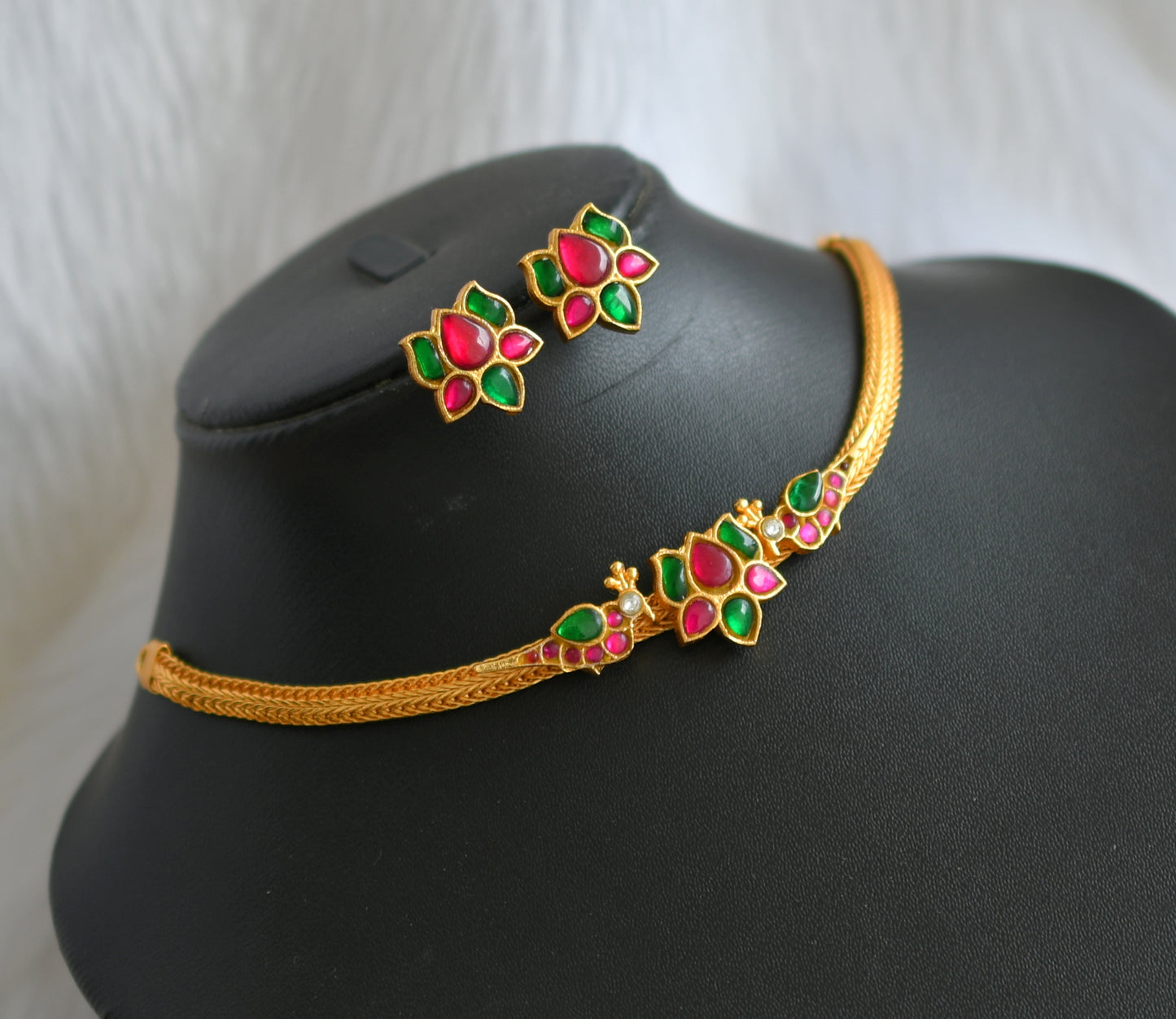 Gold tone pink-green kundan jadau Lotus-peacock choker necklace set dj-39146