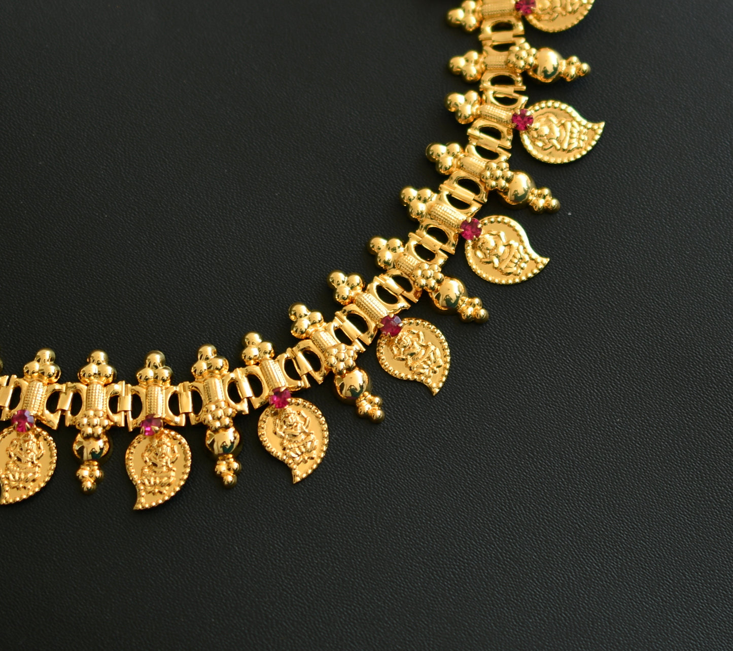 Gold tone pink stone Mango Lakshmi Kerala style necklace dj-41925