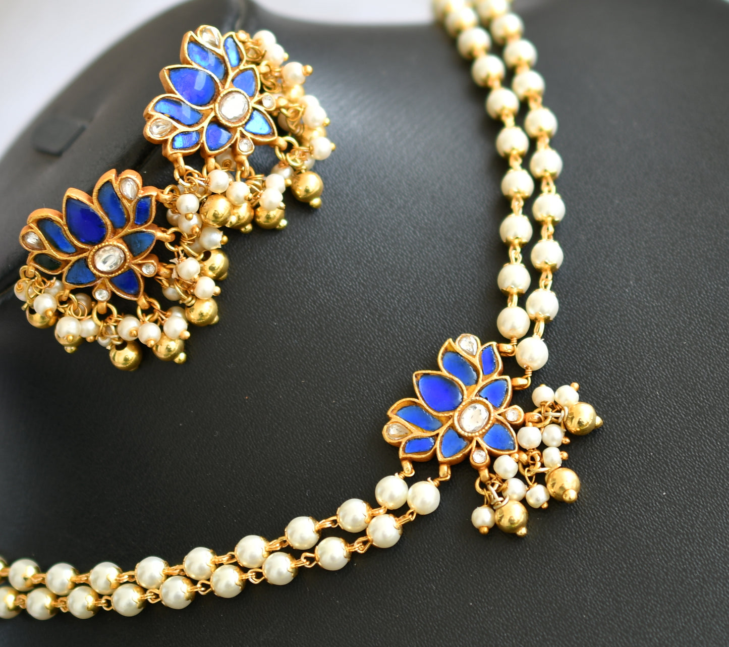 Gold tone blue-white kundan jadau pearl Lotus choker necklace set dj-40623