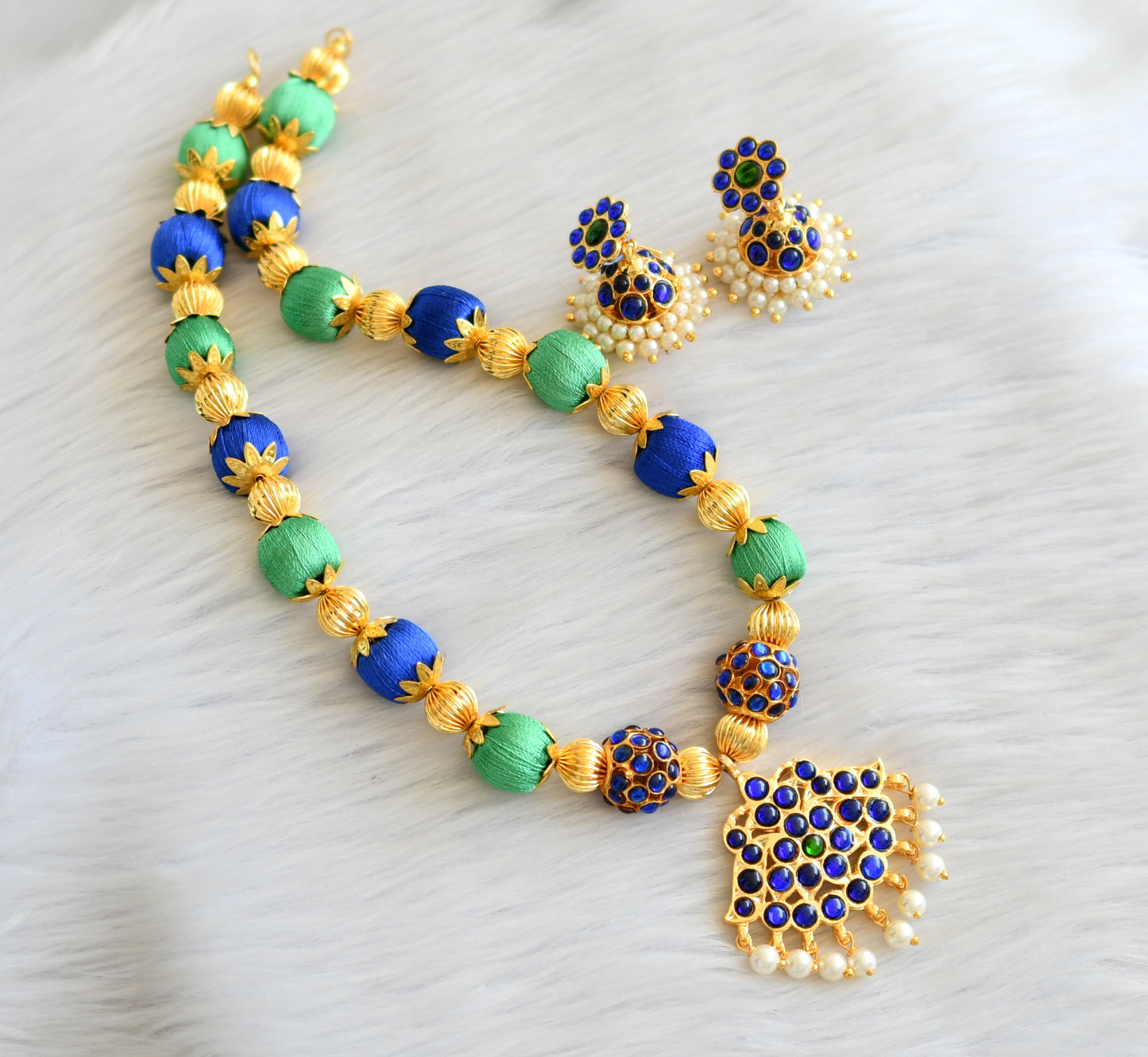 Gold tone green-blue rudhra ball silk thread necklace set dj-18821