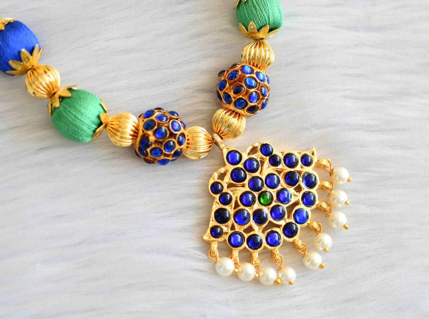 Gold tone green-blue rudhra ball silk thread necklace set dj-18821