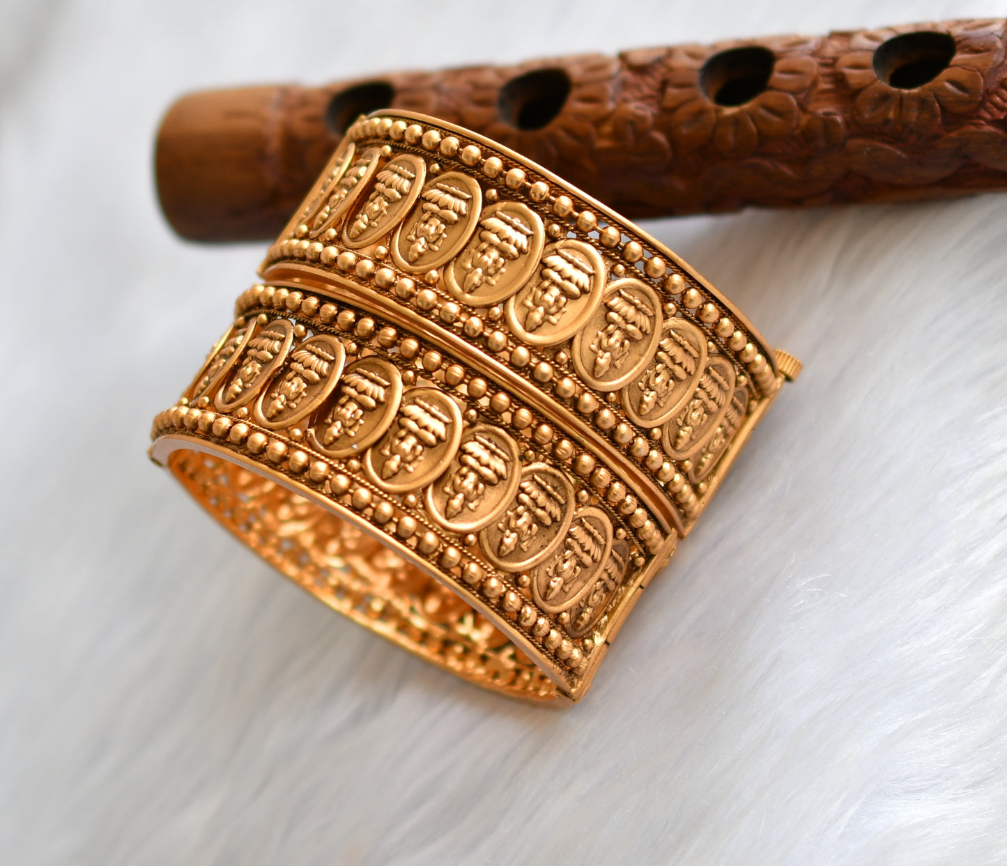 Matte finish Lakshmi screw bangles (2.8) dj-39835