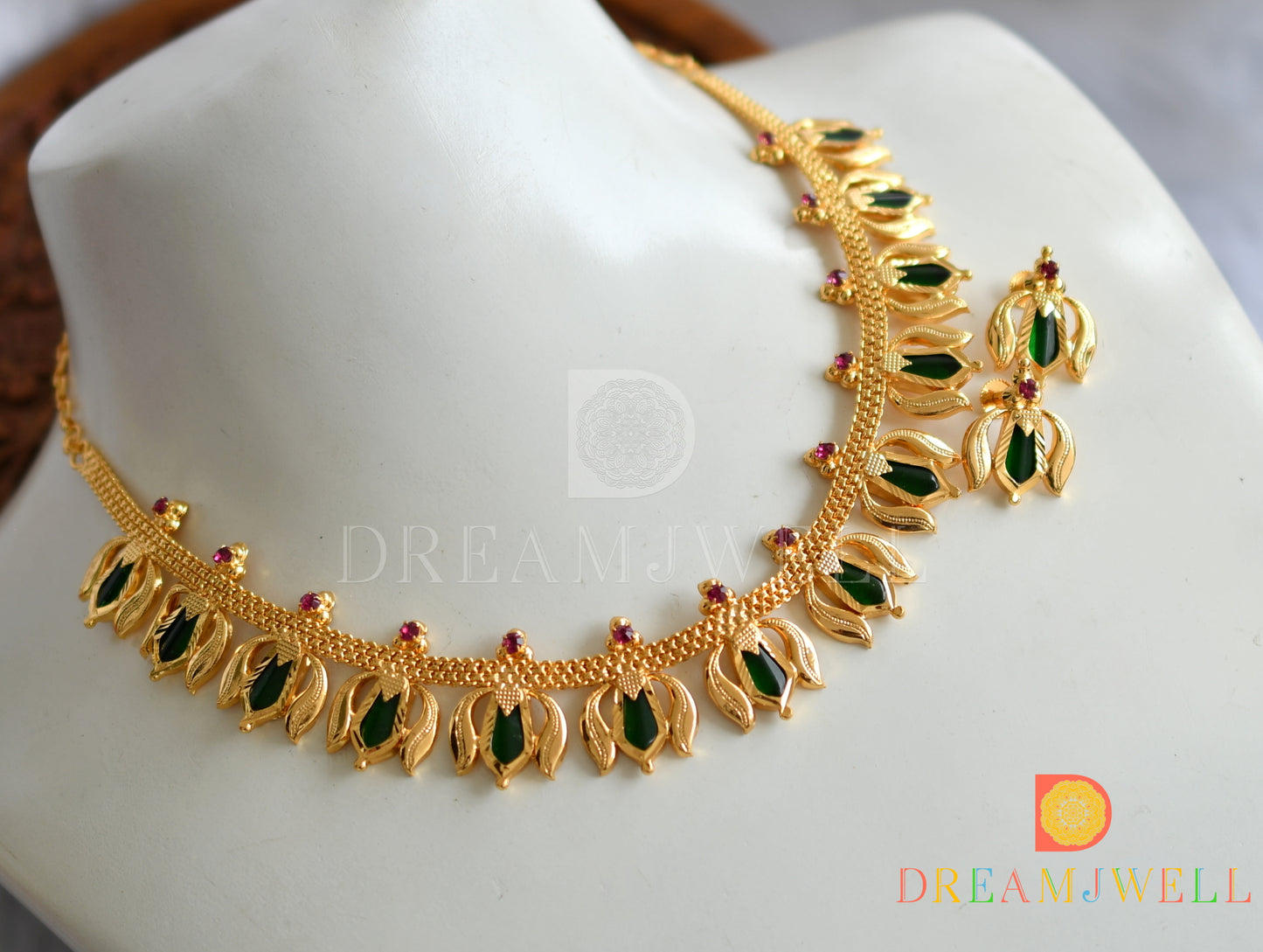 Gold tone green nagapadam-Lotus designer necklace set dj-35357