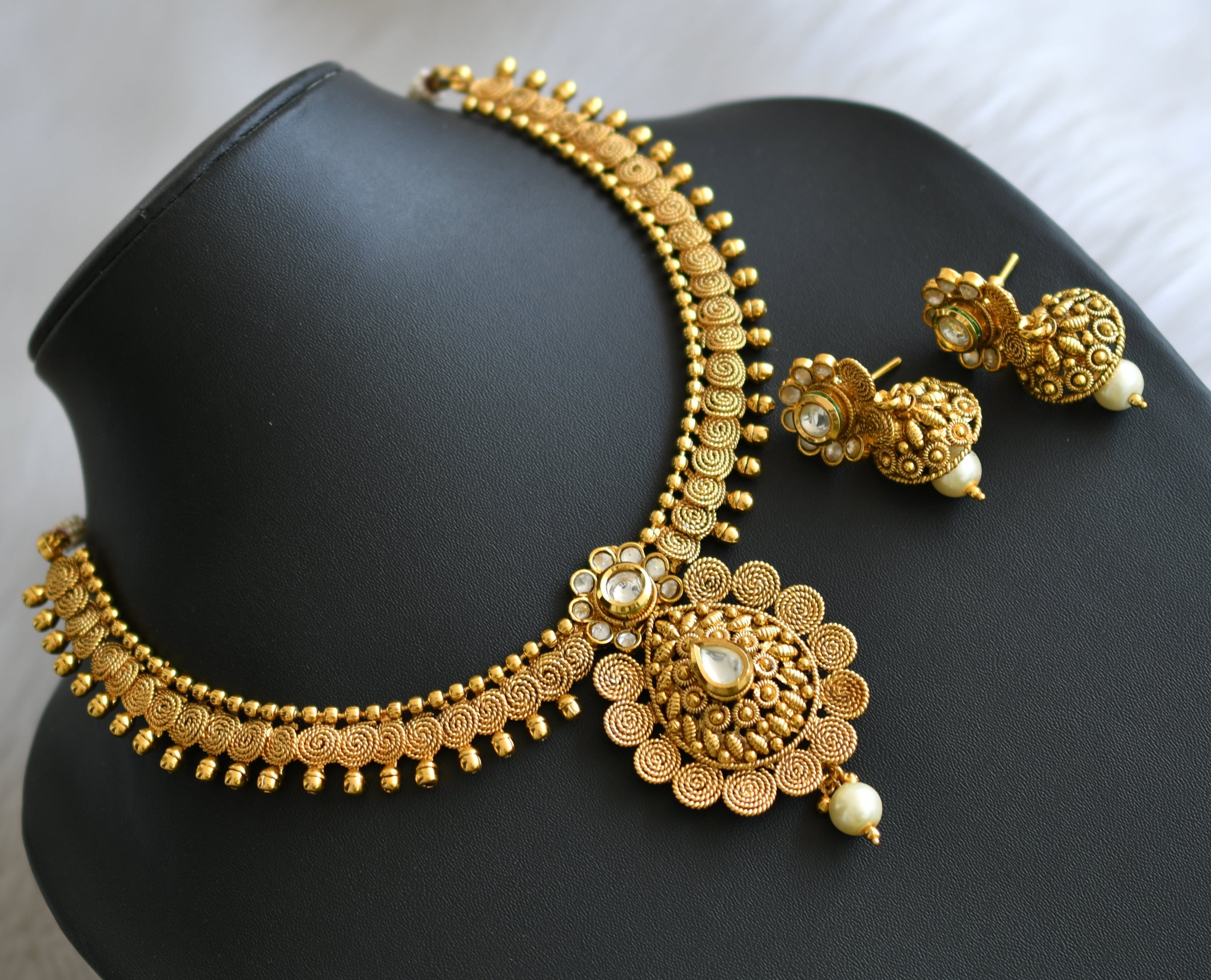 Antique deals kundan jewellery