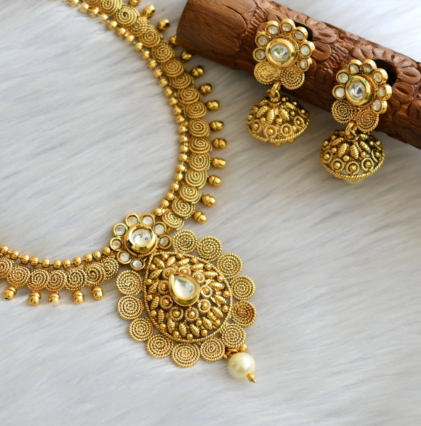Antique gold tone kundan pearl necklace set dj-03516