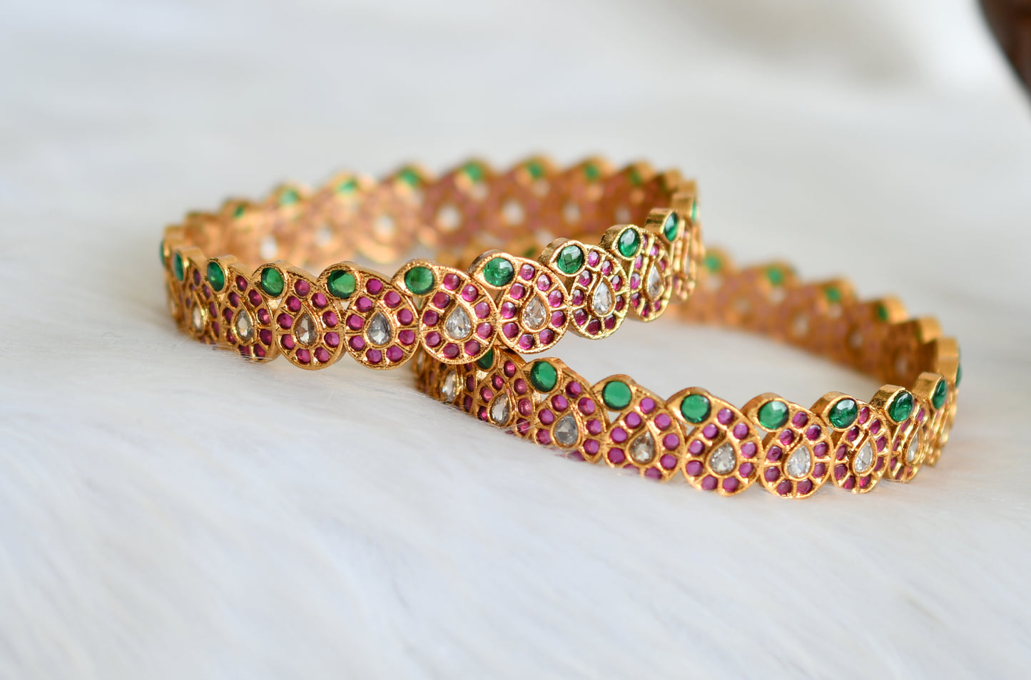 Matte finish kemp-green-white mango bangles(2.8) dj-39838