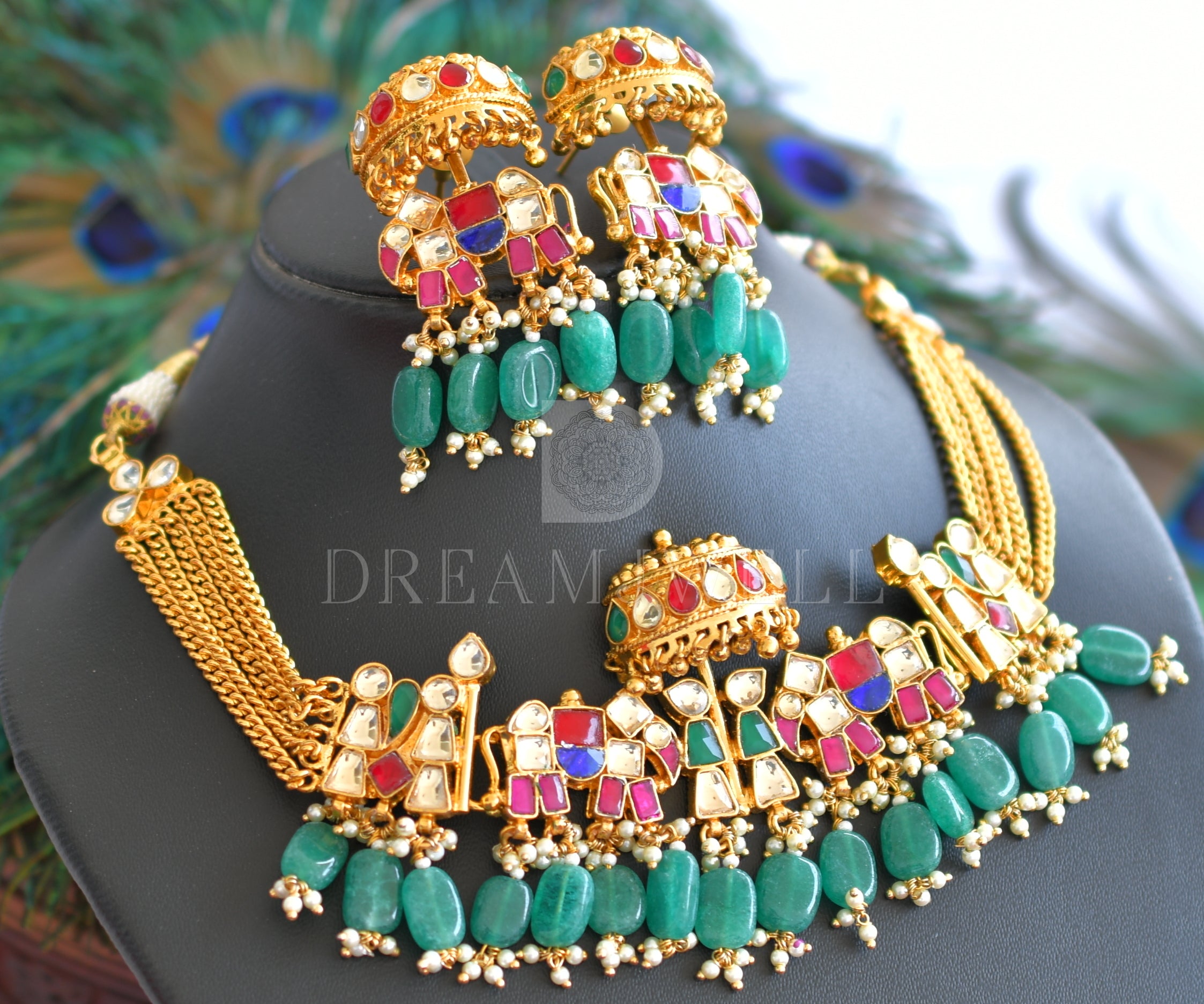 Antique Round Green Golden Kundan Earrings