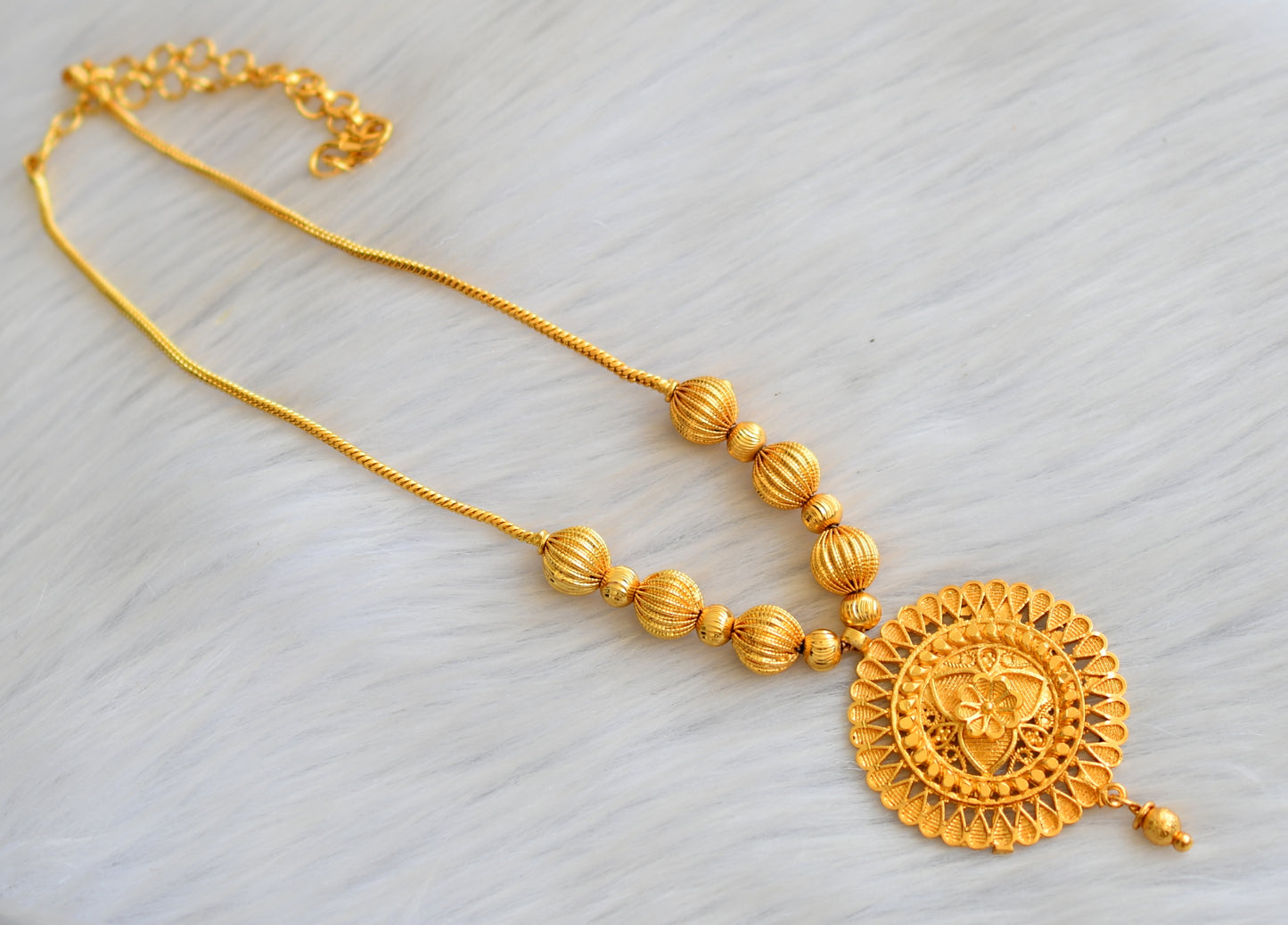 Gold tone flower Kerala style kodi necklace dj-40666